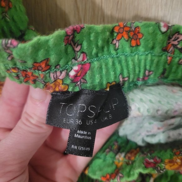 Topshop Off The Shoulder Green Floral Short Sleeve Crop Top - Picture 3 of 3